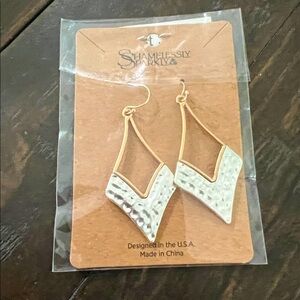 Dual‎ tone hammered metal drop earrings